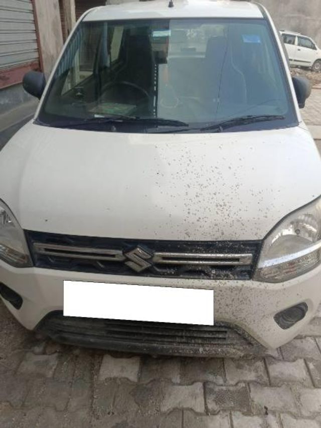 Second-hand 2022 Maruti Suzuki Wagon R CNG LXI for sale in New Delhi