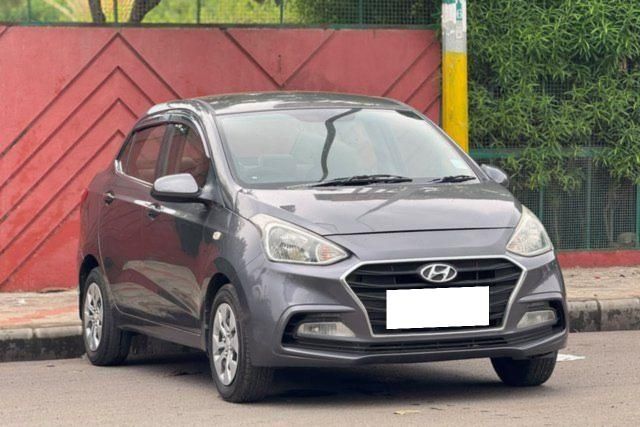 Second-hand 2017 Hyundai Xcent 1.2 VTVT E Plus for sale in Surat