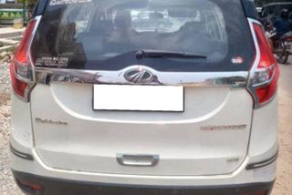 Used Mahindra Marazzo M6