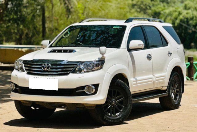 Toyota Fortuner 4x2 AT Second-hand 2015 Toyota Fortuner 4x2 AT for sale in Pune