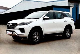 Used Toyota Fortuner 4X2 Diesel AT