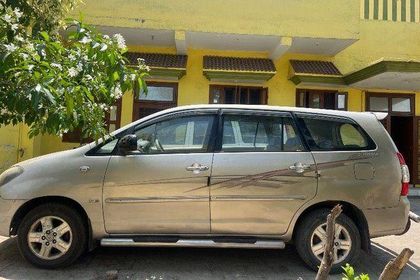 Used 2.5 E