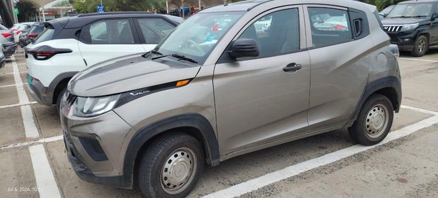 Mahindra KUV 100 NXT G80 K2 Second-hand 2018 Mahindra KUV 100 NXT G80 K2 for sale in Ahmedabad