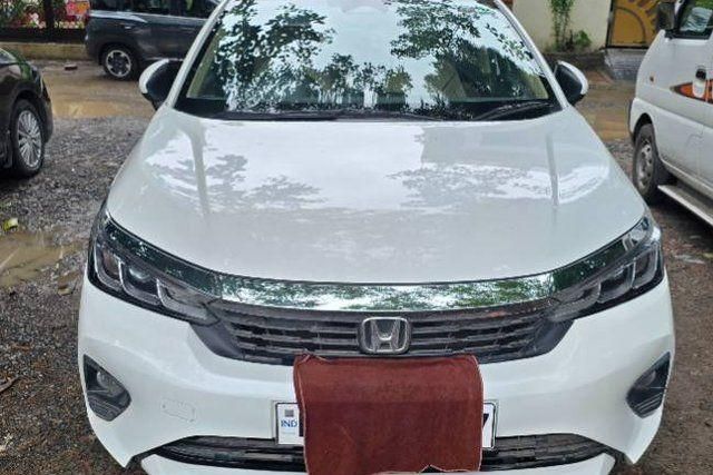 Honda City V Second-hand 2024 Honda City V for sale in Indore