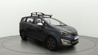Used Mahindra Marazzo M8