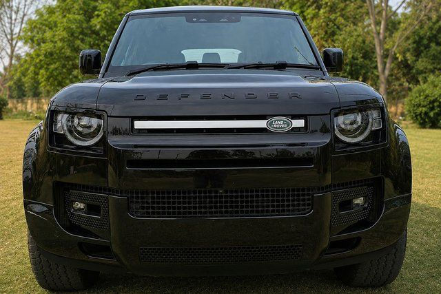 Second-hand 2025 Land Rover Defender 2.0 l Petrol 110 X-Dynamic HSE for sale in New Delhi