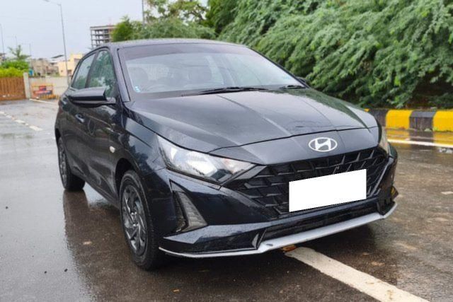 Hyundai i20 Magna Second-hand 2025 Hyundai i20 Magna for sale in Ahmedabad