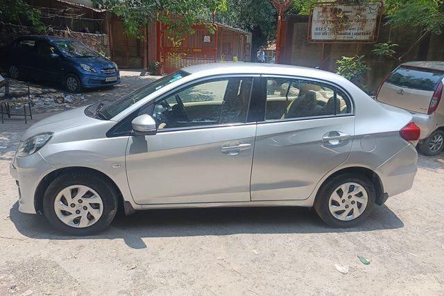 Second-hand 2016 Honda Amaze S i-VTEC for sale in New Delhi