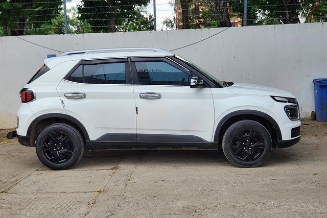 Hyundai Venue SX Turbo Second-hand 2022 Hyundai Venue SX Turbo for sale in Kolkata