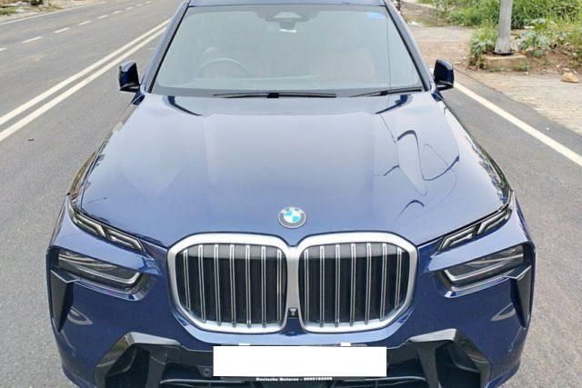 Second-hand 2024 BMW X7 xDrive40i M Sport for sale in New Delhi