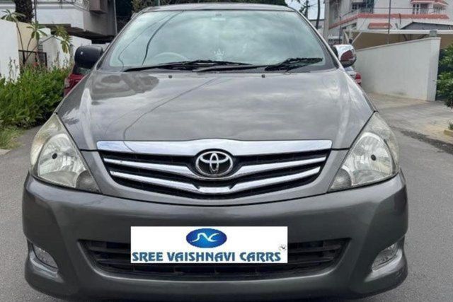Second-hand 2011 Toyota Innova 2.5 V Diesel 8-seater for sale in Coimbatore