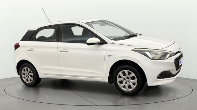 Hyundai i20 Magna 1.2 Second-hand 2015 Hyundai i20 Magna 1.2 for sale in New Delhi