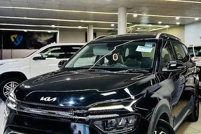 Second-hand 2025 Kia Carens Luxury Plus DCT 6 STR for sale in Mohali