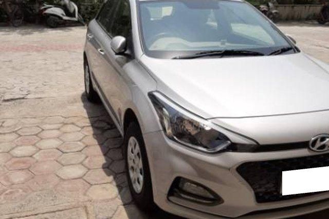 Second-hand 2018 Hyundai i20 1.2 Spotz for sale in Ghaziabad
