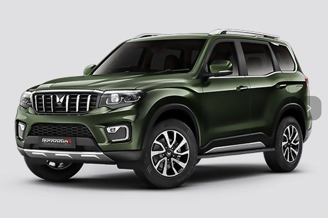 Second-hand 2026 Mahindra Scorpio N Z4 Diesel AT for sale in New Delhi