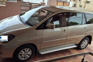 Used Toyota Innova 2.5 V Diesel 8-seater