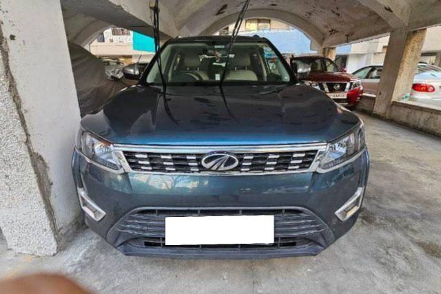 Mahindra XUV300 W6 AMT Diesel BSIV Second-hand 2020 Mahindra XUV300 W6 AMT Diesel BSIV for sale in Greater Noida
