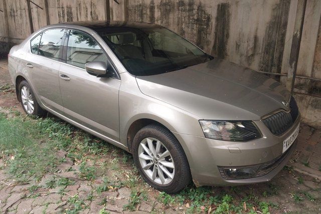 Skoda Octavia Elegance 1.8 TSI AT Second-hand 2014 Skoda Octavia Elegance 1.8 TSI AT for sale in Bangalore