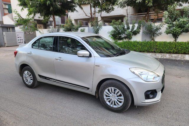 Second-hand 2017 Maruti Suzuki Swift Dzire AMT VDI for sale in Ahmedabad