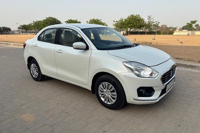 Maruti Suzuki Swift Dzire AMT VXI Second-hand 2020 Maruti Suzuki Swift Dzire AMT VXI for sale in Ahmedabad