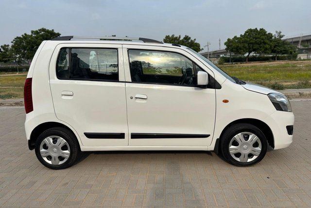 Maruti Suzuki Wagon R VXI BS IV Second-hand 2015 Maruti Suzuki Wagon R VXI BS IV for sale in Ahmedabad