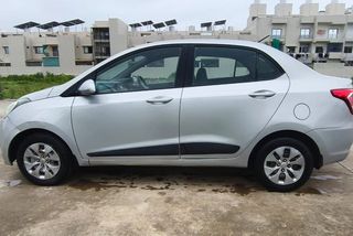 2 Used Hyundai Xcent in Junagadh