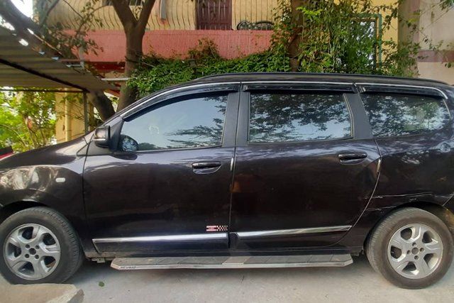 Renault Lodgy 85PS RxZ Second-hand 2016 Renault Lodgy 85PS RxZ for sale in Kanchipuram