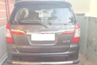 Used 2.5 VX (Diesel) 7 Seater