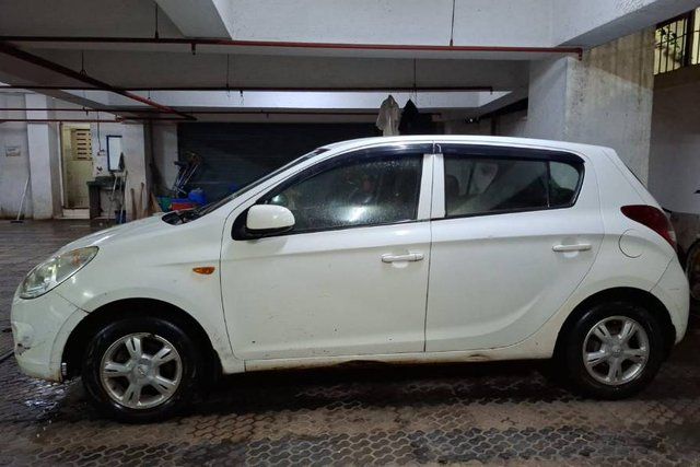 Hyundai i20 Asta Second-hand 2009 Hyundai i20 Asta for sale in Mumbai
