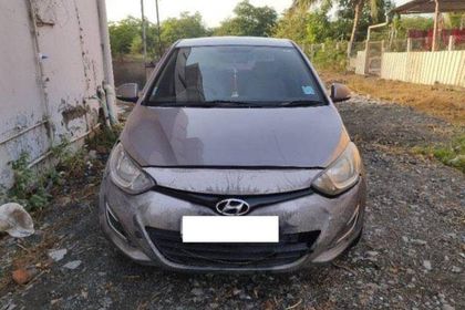 88 Used Hyundai i20 in Navsari