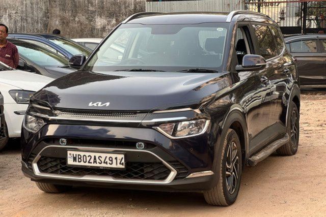 Second-hand 2022 Kia Carens Prestige Plus Diesel BSVI for sale in Kolkata