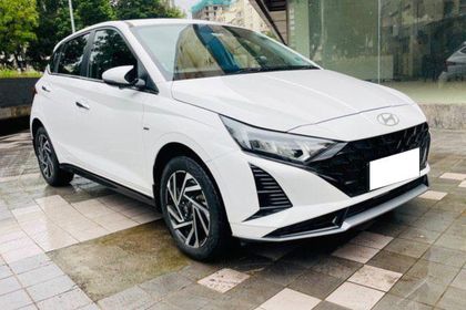 2025 Hyundai i20 एस्टा ऑप्शनल आईवीटी