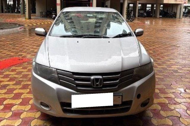 Honda City 1.5 V MT Second-hand 2011 Honda City 1.5 V MT for sale in Pune