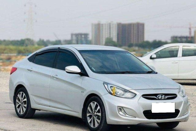 Hyundai Verna 1.6 SX VTVT Second-hand 2013 Hyundai Verna 1.6 SX VTVT for sale in Ahmedabad