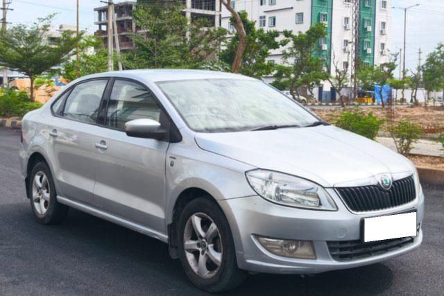 Second-hand 2013 Skoda Rapid 1.6 TDI Elegance for sale in Hyderabad