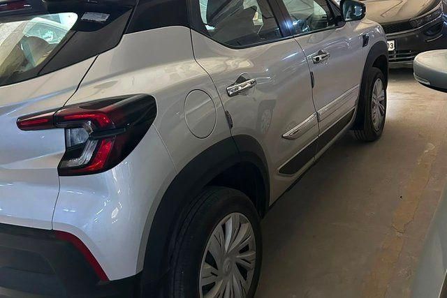 Second-hand 2021 Renault Kiger RXE for sale in Noida