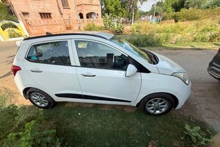 6 Used Hyundai Grand i10 in Udaipur