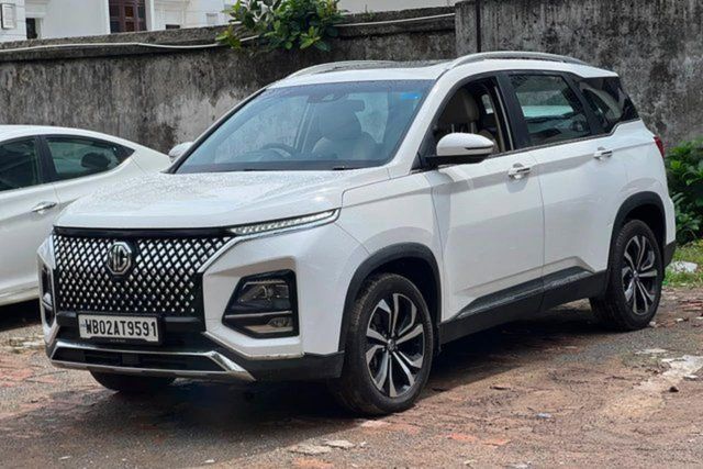 Second-hand 2023 MG Hector Savvy Pro CVT 2023-2025 for sale in Kolkata
