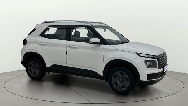 Hyundai Venue S Opt Plus Second-hand 2024 Hyundai Venue S Opt Plus for sale in Bangalore