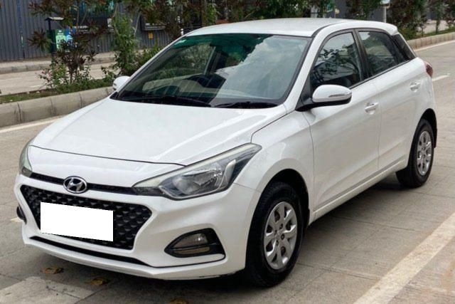 Second-hand 2018 Hyundai i20 Diesel Sportz for sale in Ahmedabad