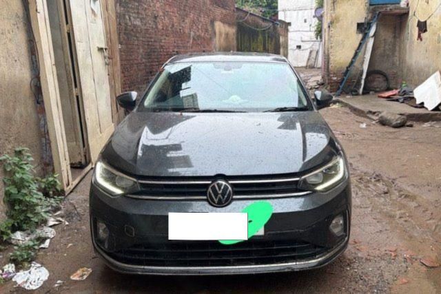 Second-hand 2024 Volkswagen Virtus Topline AT for sale in New Delhi