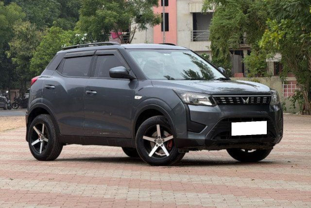 Mahindra XUV300 W6 Diesel Sunroof BSVI Second-hand 2022 Mahindra XUV300 W6 Diesel Sunroof BSVI for sale in Ahmedabad