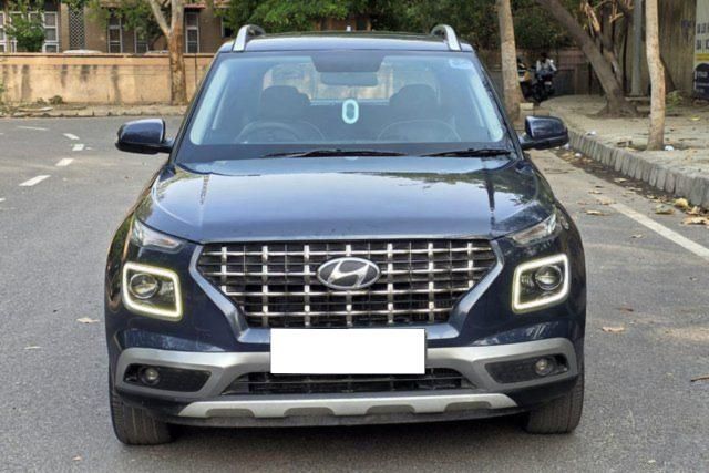 Second-hand 2020 Hyundai Venue SX Turbo for sale in New Delhi