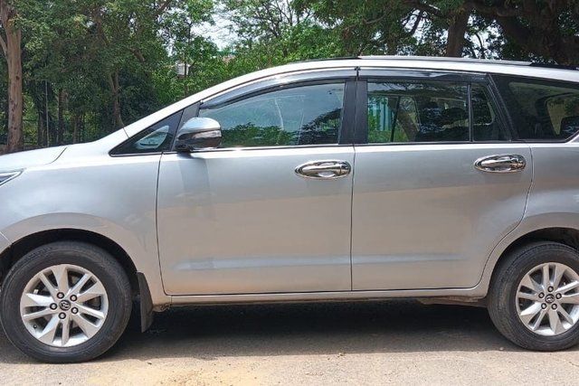 Second-hand 2017 Toyota Innova Crysta 2.4 G MT 8S BSIV for sale in New Delhi