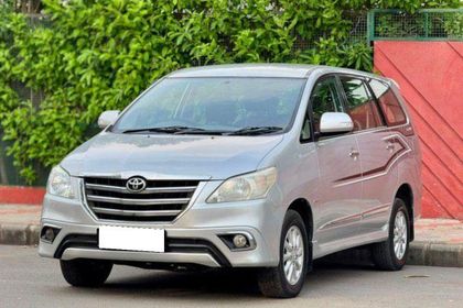 Used 2.5 VX (Diesel) 7 Seater