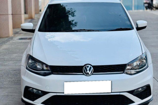 Volkswagen Polo Petrol Highline 1.2L Second-hand 2010 Volkswagen Polo Petrol Highline 1.2L for sale in Pune