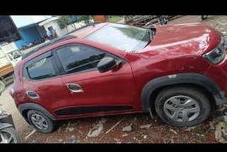 2 Used Renault KWID in Vapi