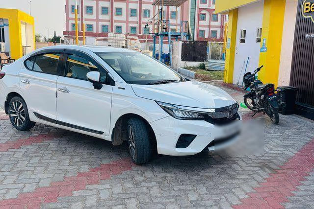 Second-hand 2022 Honda City ZX CVT for sale in New Delhi
