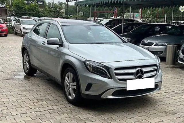 Mercedes-Benz GLA 4MATIC Second-hand 2017 Mercedes-Benz GLA 4MATIC for sale in Ahmedabad