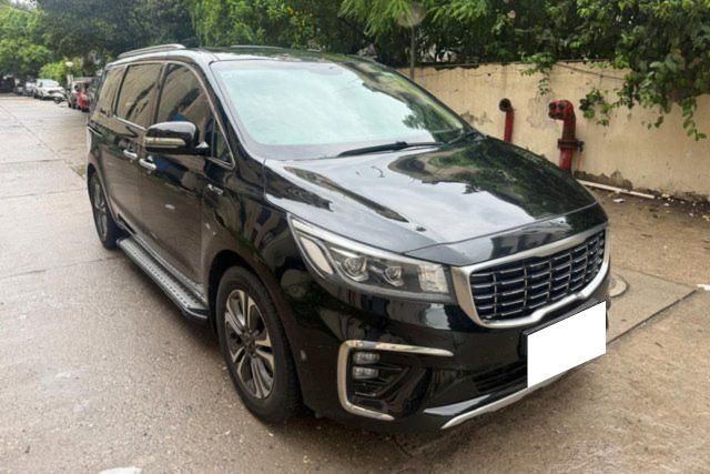 Kia Carnival Limousine Second-hand 2022 Kia Carnival Limousine for sale in New Delhi